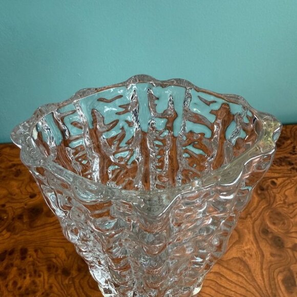 Vintage Mikasa Frostfire Clear Textured Solid Glass Vase 9.5" Tall Diamond Shape - Picture 2 of 11